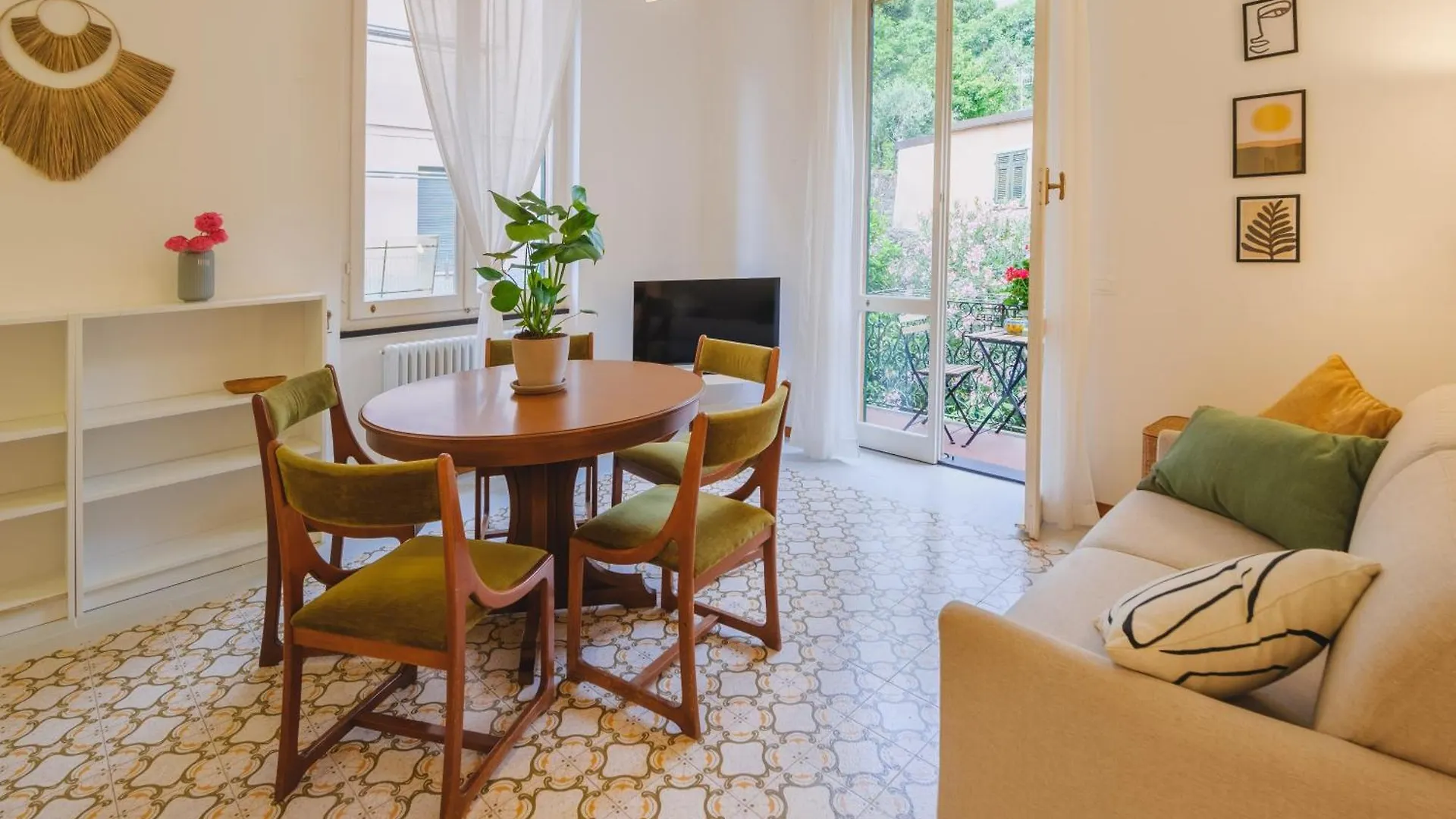 Nico\'S Guest House location